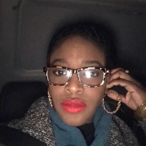 Meet your Posher, Joni